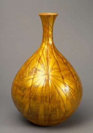 釉裏金彩花壺 - 国立工芸館