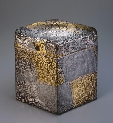 Ornamental box, “Rimpa” - National Crafts Museum