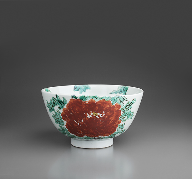 色絵牡丹文鉢 - 国立工芸館
